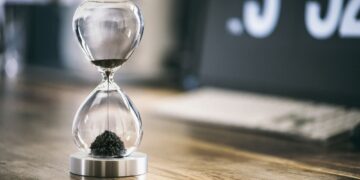 Интернет-урок по окружающему миру «Часы, календарь, компас»