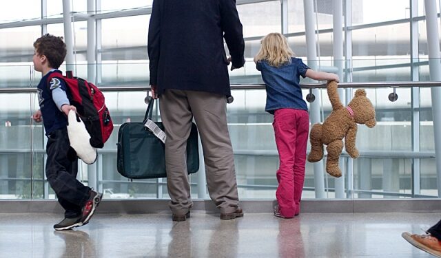 Выезд ребенка за границу с одним из родителей
