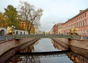 Урок ИЗО «Мост Санкт-Петербурга»