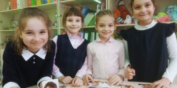 Нашим девочкам…