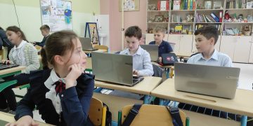На уроке информатики